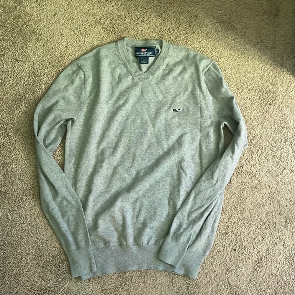 Gray vineyard vines sweater